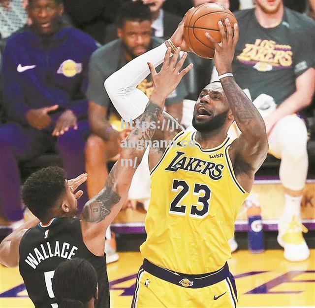 江南体育-NBA总决赛战罢，湖人夺冠雄鹿屈居亚军