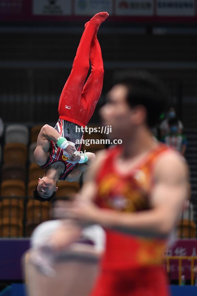 加拿大体操选手突破自我，勇夺金牌